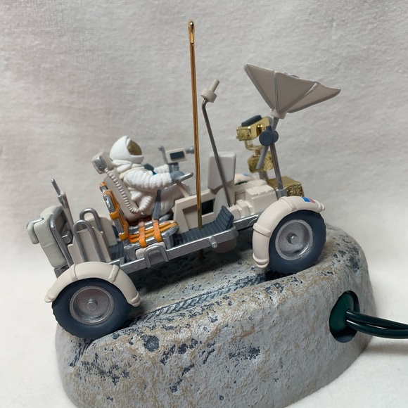 Neil Armstrong Ornament & Lunar Rover Vehicle Ornament - Picture 11 of 13